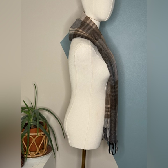 Jos. A. Bank 100% Cashmere Plaid Scarf Beige Taupe Gray Classic Winter Neutral - Picture 3 of 7